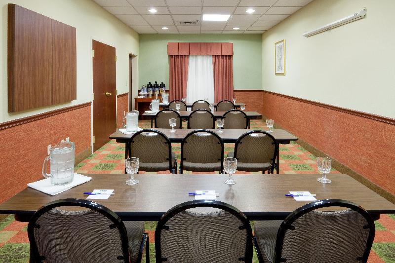 Holiday Inn Express Quakertown Allentown Area image