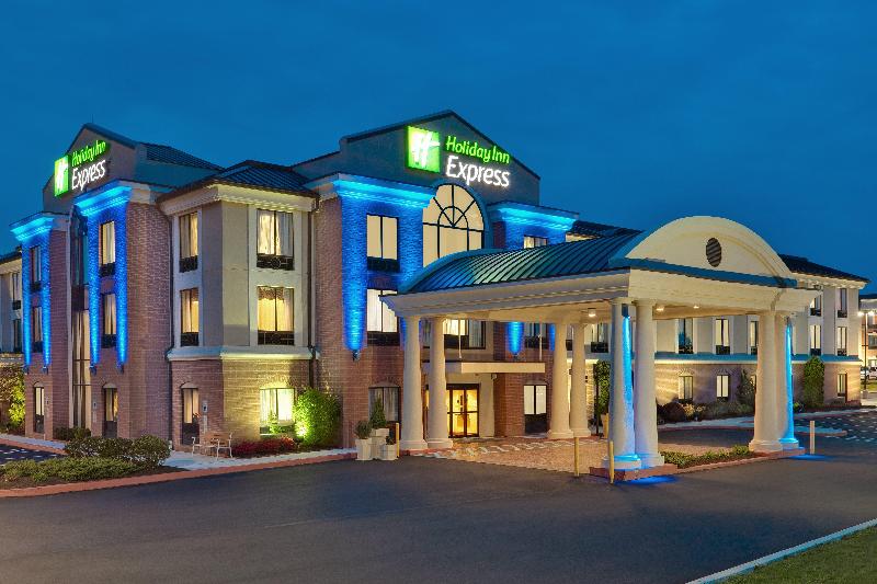 Holiday Inn Express Quakertown Allentown Area image