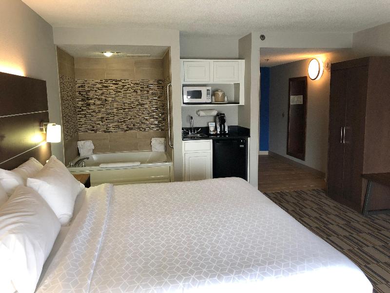 Holiday Inn Express Quakertown Allentown Area image