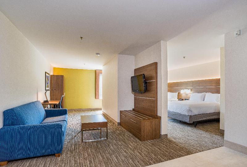Holiday Inn Express & Suites Swansea By IHG photo 21