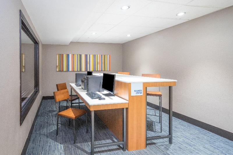 Holiday Inn Express Howe (Sturgis, Mi) By IHG