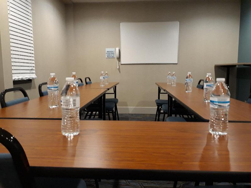 Holiday Inn Express Pittsburgh North Harmarville image