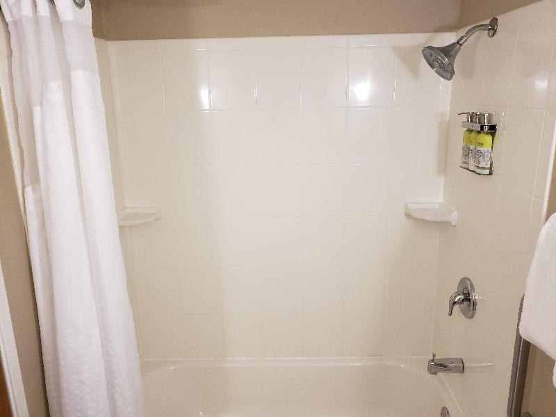 Holiday Inn Express Pittsburgh North Harmarville photo 15