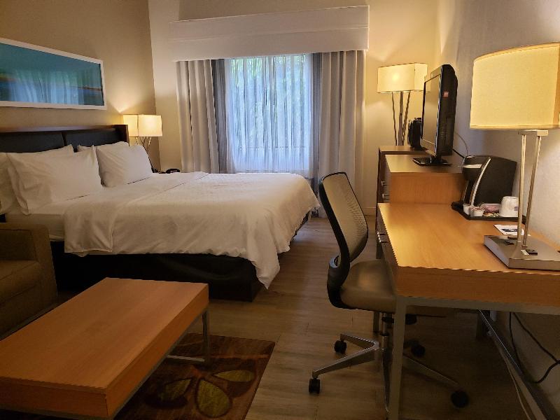 Holiday Inn Express Pittsburgh North Harmarville image