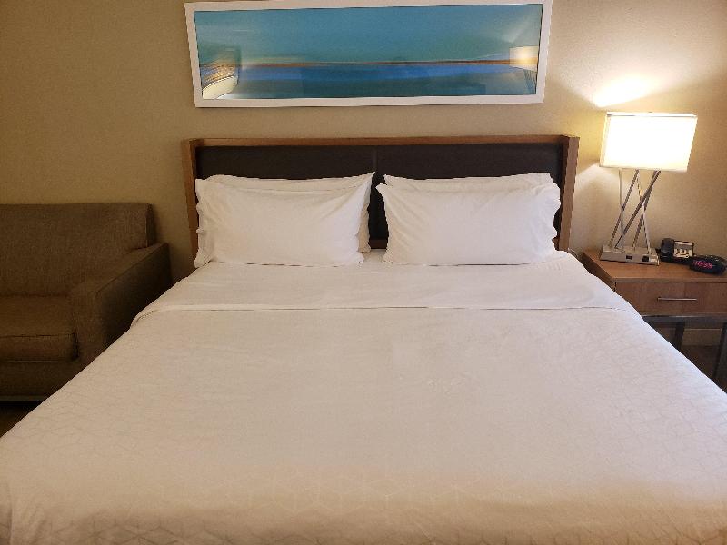 Holiday Inn Express Pittsburgh North Harmarville image