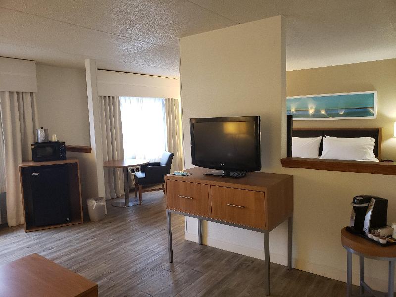Holiday Inn Express Pittsburgh North Harmarville image