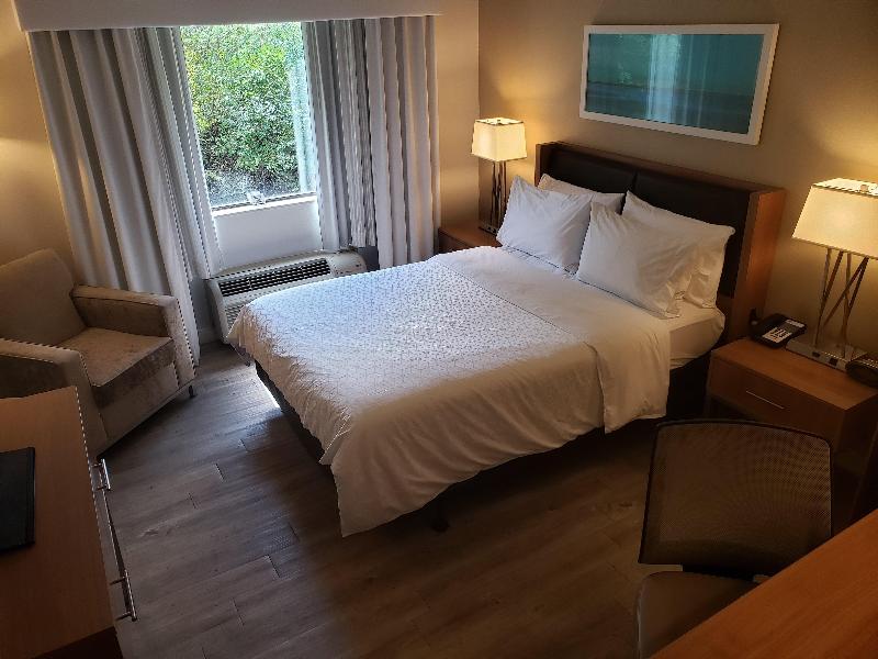 Holiday Inn Express Pittsburgh North Harmarville image