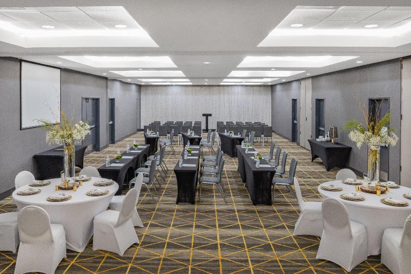 Holiday Inn Southaven Central Memphis image
