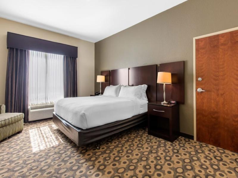 Holiday Inn Southaven Central Memphis image