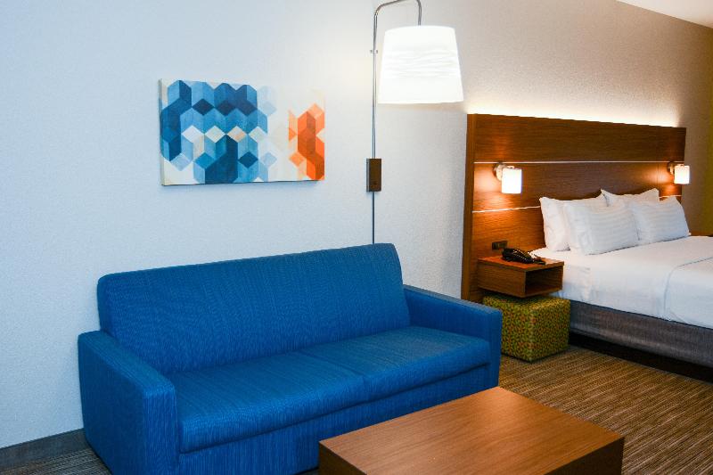 Holiday Inn Express &Suites Rolla Univ of Missouri image