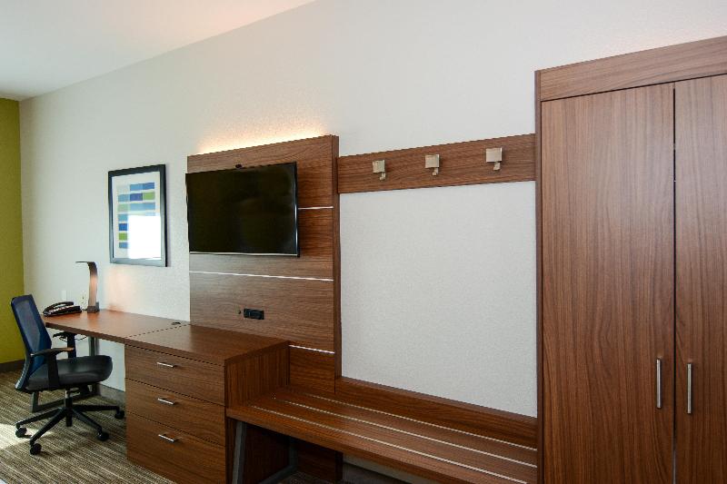 Holiday Inn Express &Suites Rolla Univ of Missouri image
