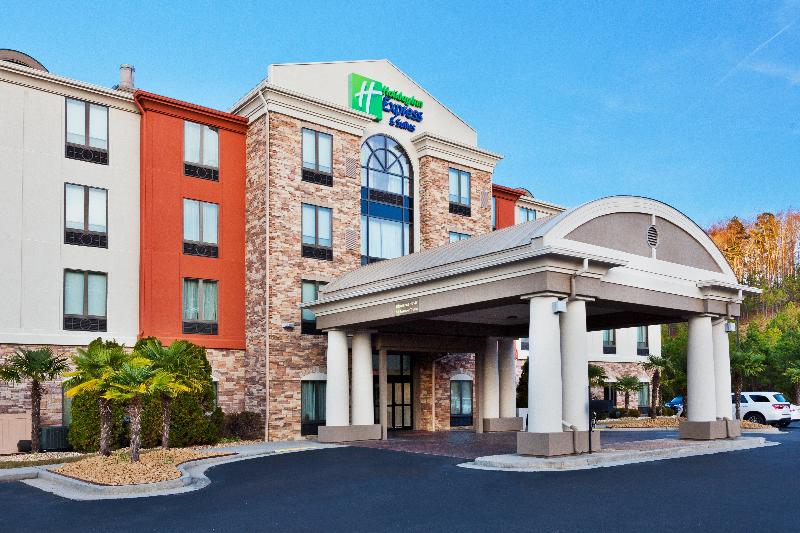 Holiday Inn Express and Suites Rome