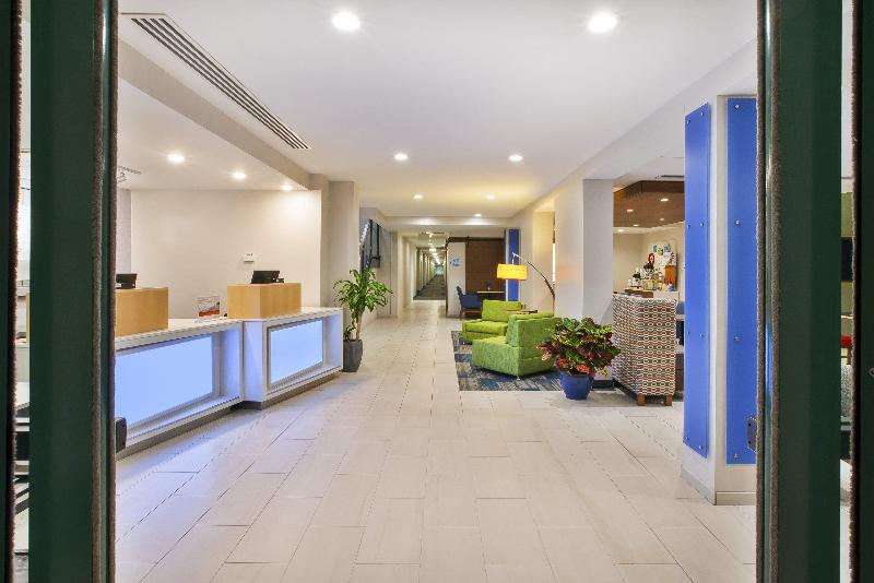 Holiday Inn Express and Suites Rochester Victor image