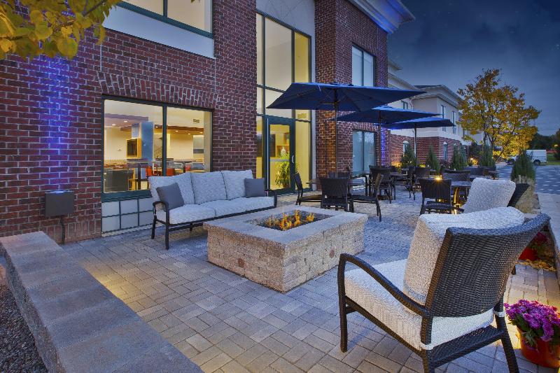 Holiday Inn Express and Suites Rochester Victor image
