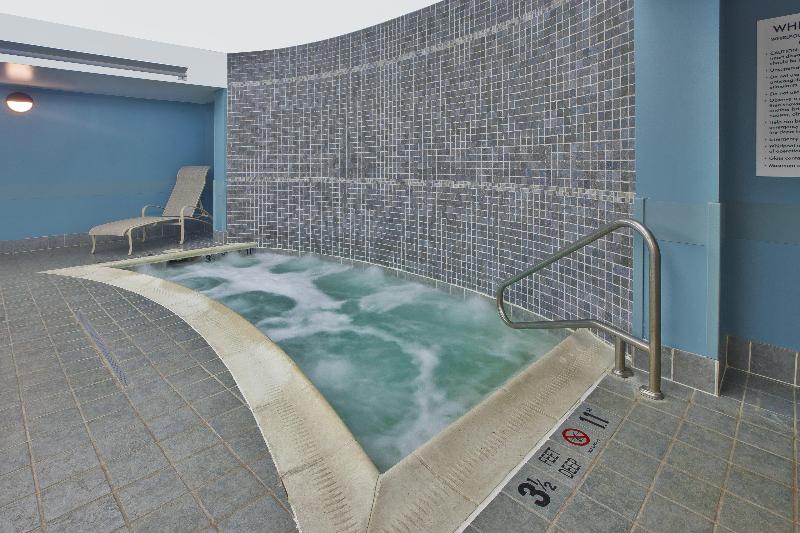Holiday Inn Express and Suites Rochester Victor image