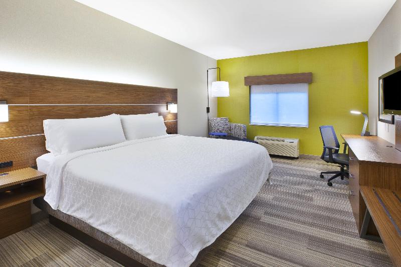 Holiday Inn Express and Suites Rochester Victor photo 15