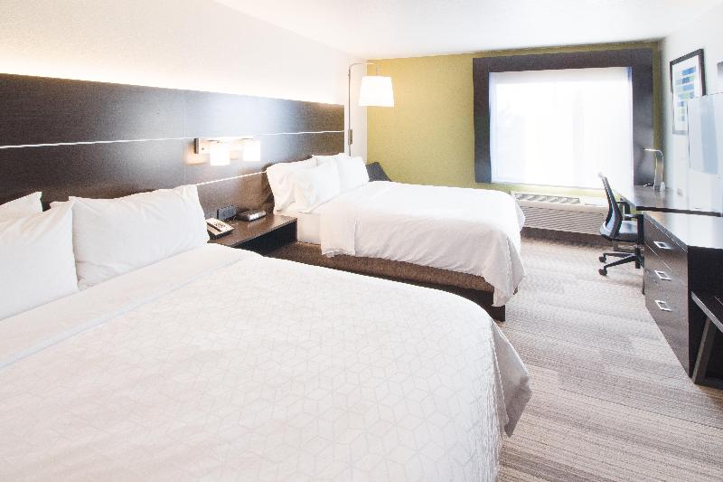 Holiday Inn Express and Suites Worthington — photo 70