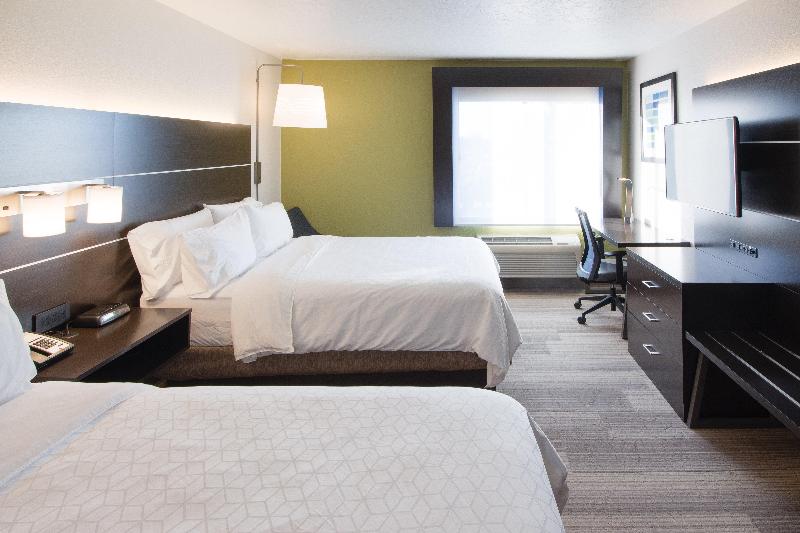 Holiday Inn Express and Suites Worthington — photo 72