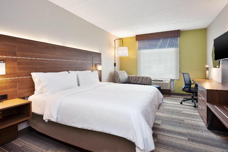 Holiday Inn Express & Suites Warrenton, an IHG image