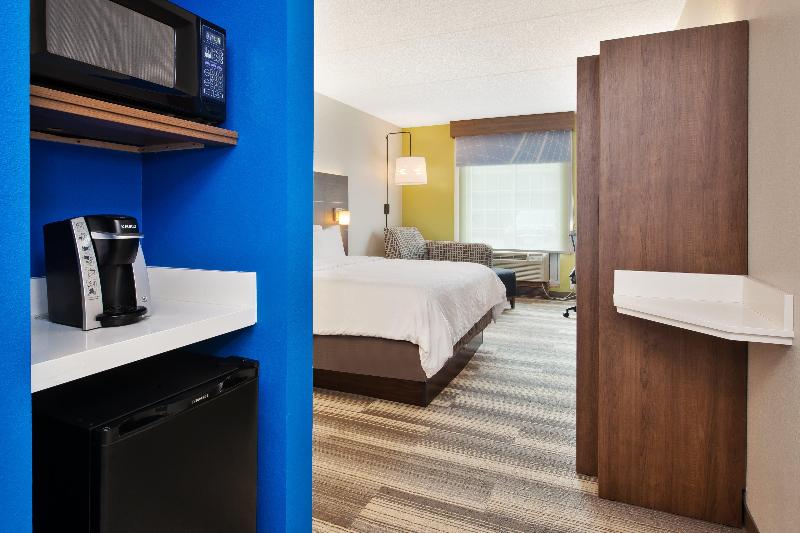 Holiday Inn Express & Suites Warrenton, an IHG image
