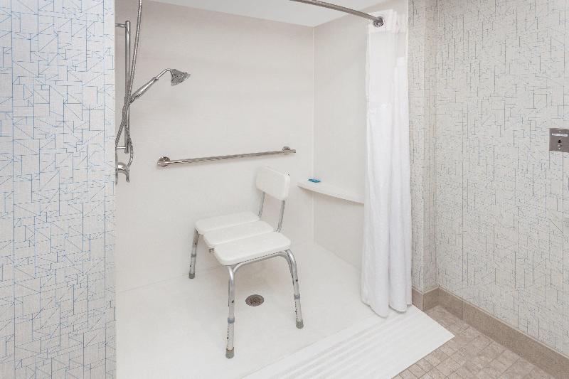 Holiday Inn Express and Suites Providence Woonsock photo 22