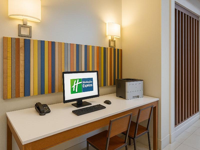 Holiday Inn Express and Suites St. George North Zi image