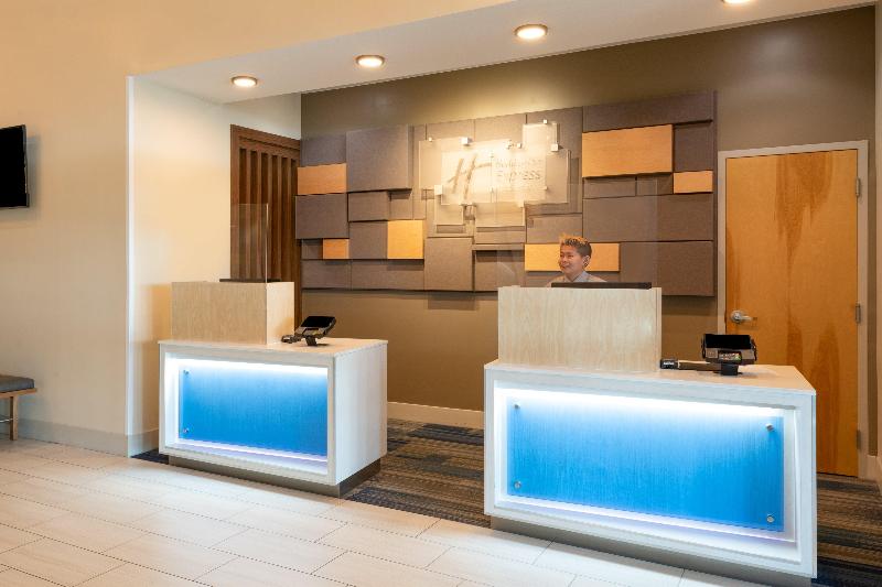 Holiday Inn Express and Suites St. George North Zi