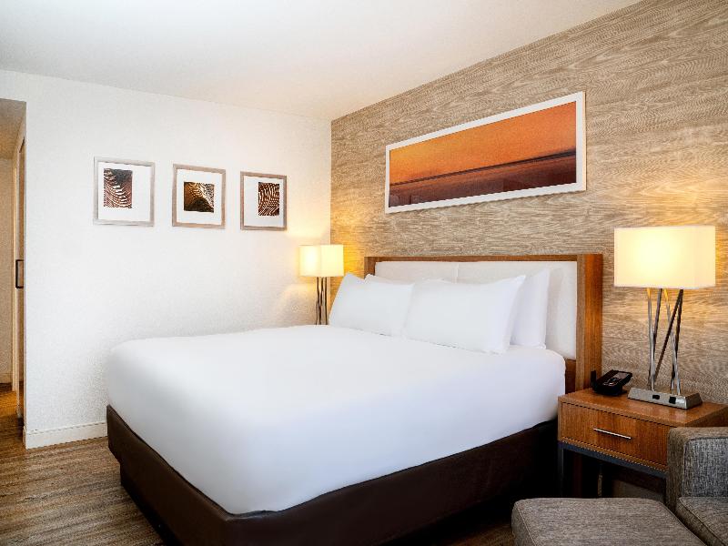 DoubleTree by Hilton Kitchener image
