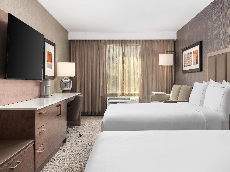 DoubleTree by Hilton Kitchener image