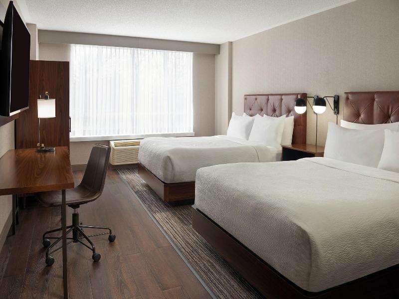 Traditional Room, 2 Queen Beds (2 Queen Beds)