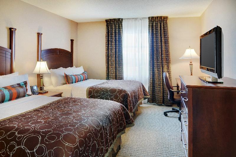 SUITE TWO DOUBLE BEDS