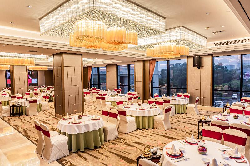 Hualuxe Yangjiang City Center image