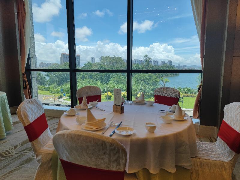 Hualuxe Yangjiang City Center image