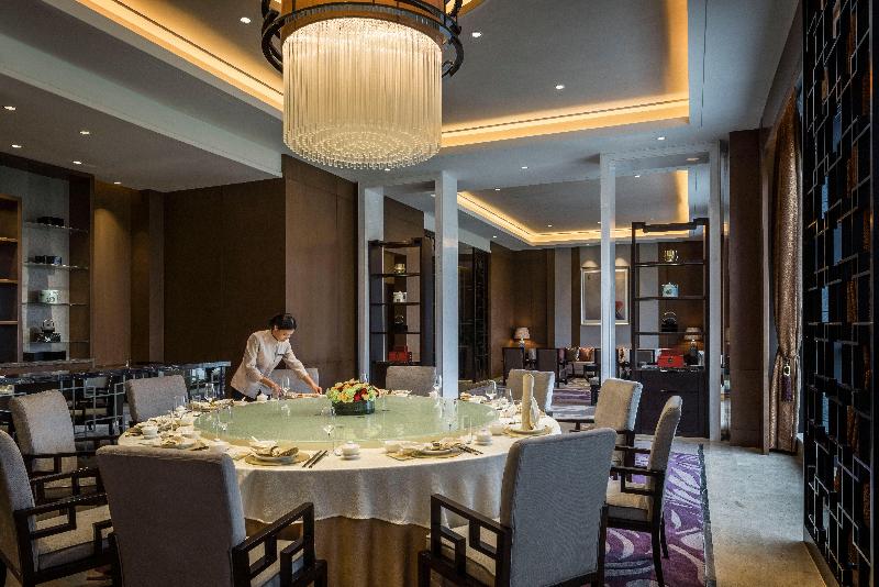 Hualuxe Yangjiang City Center image