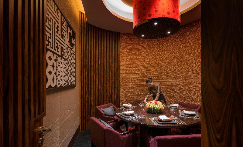 Hualuxe Yangjiang City Center image