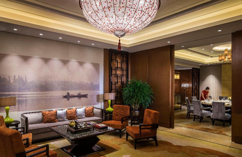 Hualuxe Yangjiang City Center image