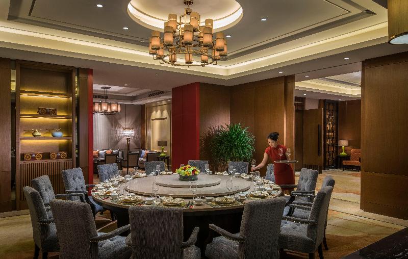 Hualuxe Yangjiang City Center image