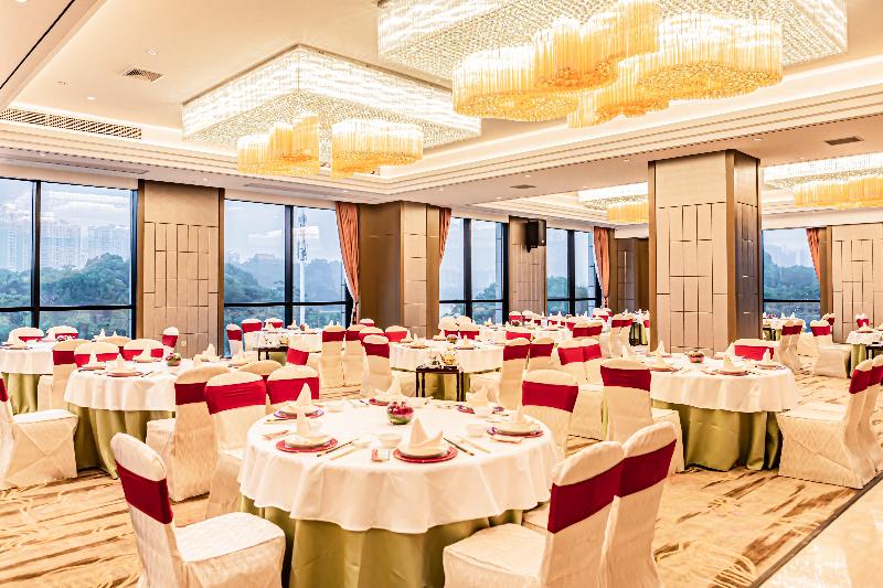 Hualuxe Yangjiang City Center image