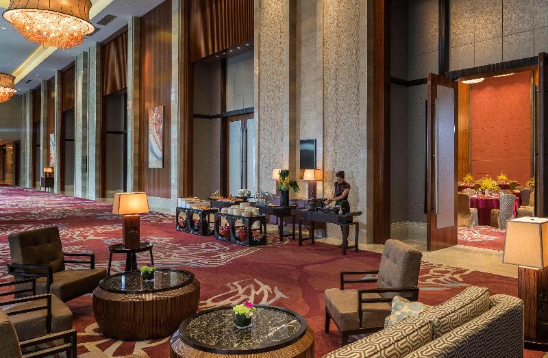 Hualuxe Yangjiang City Center image