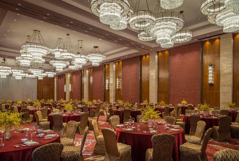 Hualuxe Yangjiang City Center image