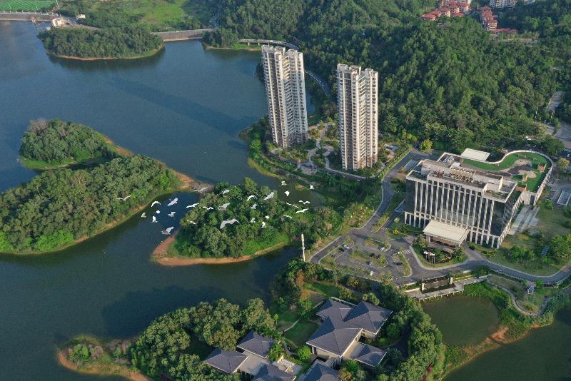 Hualuxe Yangjiang City Center image