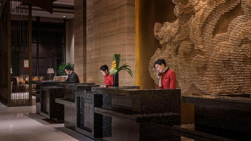 Hualuxe Yangjiang City Center image