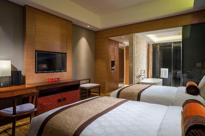 Hualuxe Yangjiang City Center image