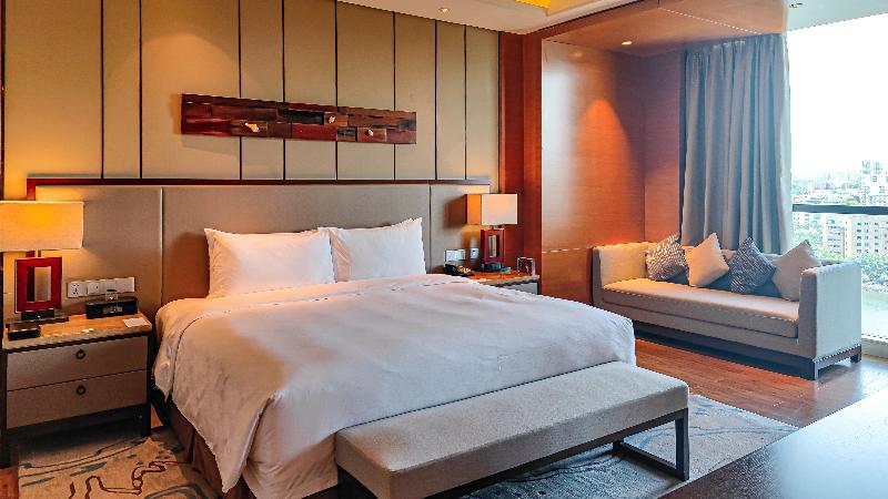 Hualuxe Yangjiang City Center image