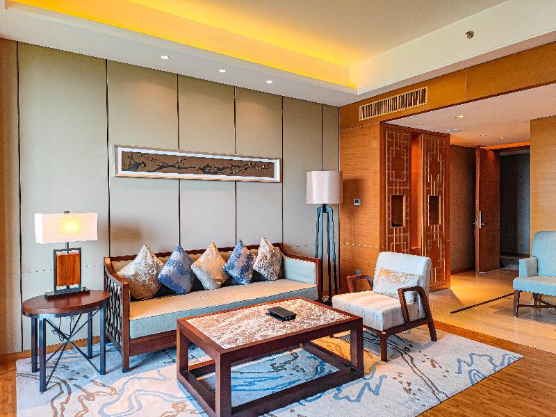 Hualuxe Yangjiang City Center image