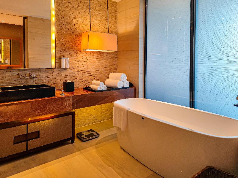 Hualuxe Yangjiang City Center image