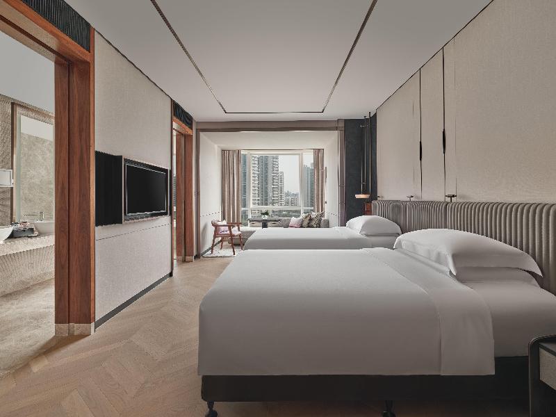 QUADRUPLE TWO DOUBLE BEDS PREMIUM