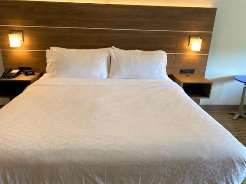 Holiday Inn Express & Suites Reidsville By IHG image