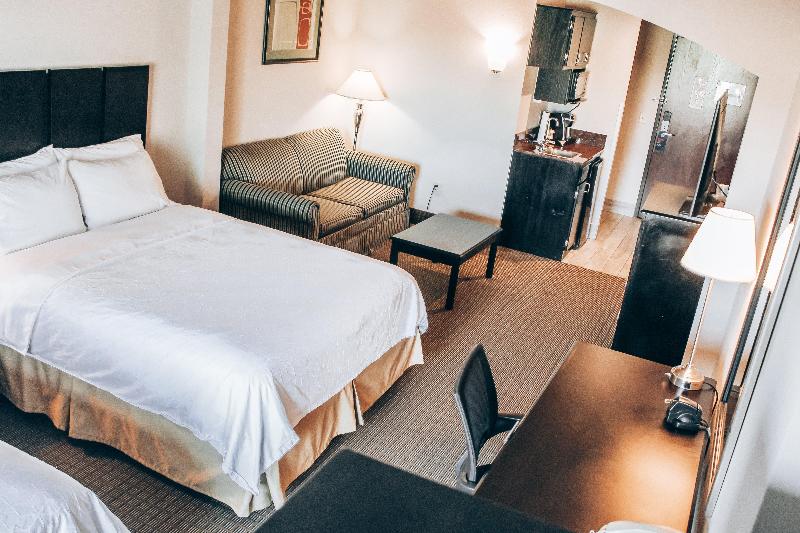 Lucille's Hotel image