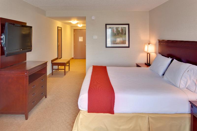 Holiday Inn Express and Suites Brockville